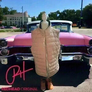 Calvin Klein NWT pink performance puffer vest. Size XL , side zipper pockets NWT